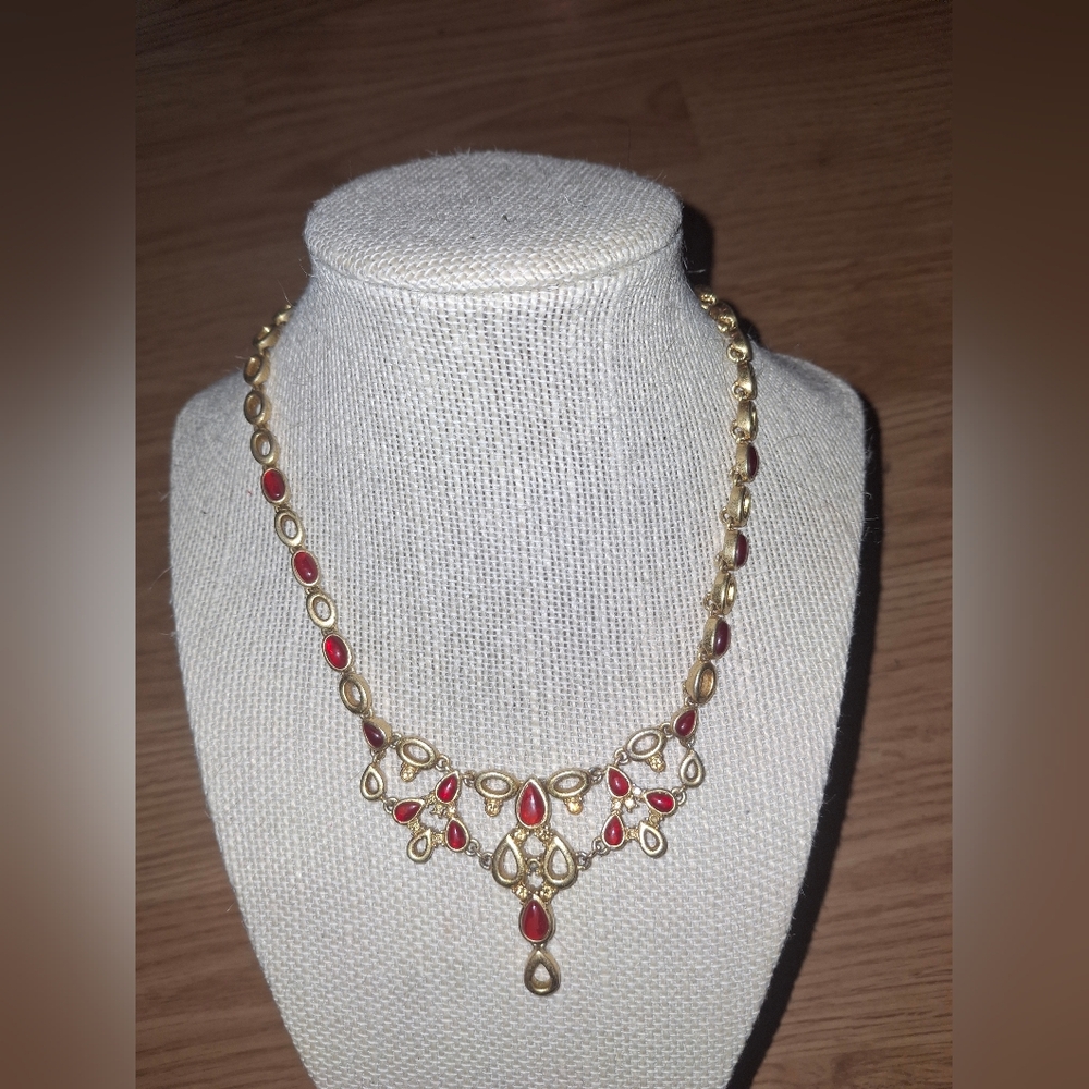 Vintage Kiam Family necklace